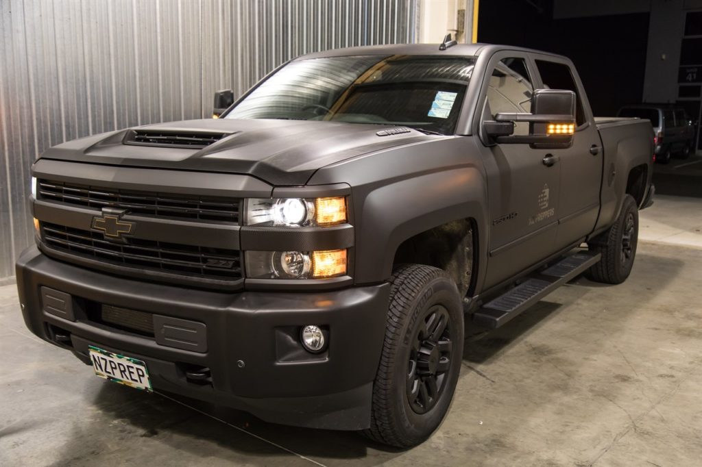 Chevrolet Silverado 3M Matte Black + Carbon Fibre Wrap Innovations